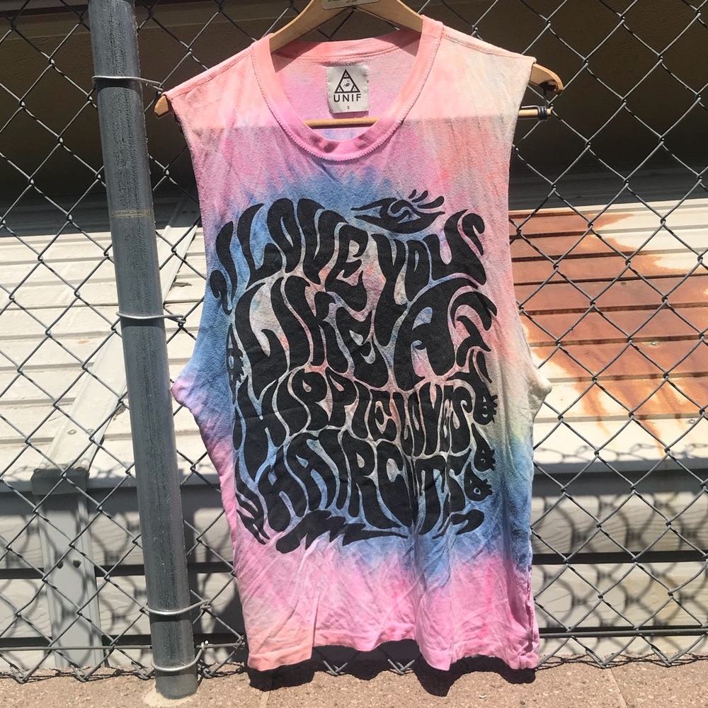 ILU LIKE A hippie Loves Haircuts! UNIF Tee